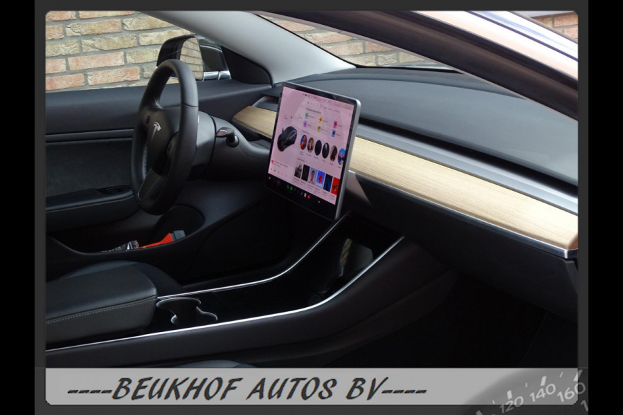 Tesla Model 3 Standard RWD Plus Panoramadak Leer 15x Tesla !