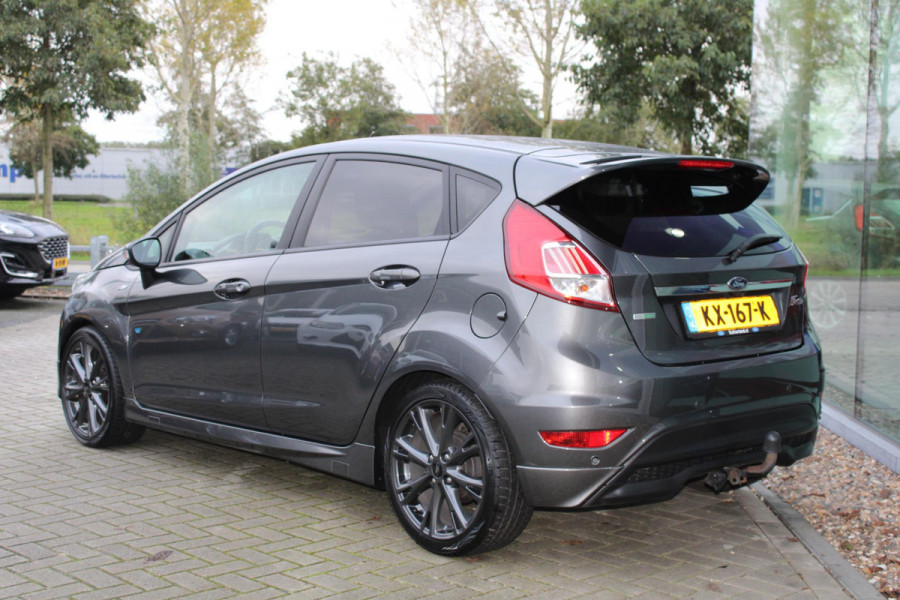 Ford Fiesta 1.0 EcoBoost ST Line | Trekhaak | 17 Inch Lichtmetalen Velgen | Climate Control | Cruise Control | Voorruitverwarming | Privacy Glass | Navigatie | Bluetooth