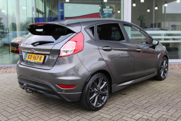 Ford Fiesta 1.0 EcoBoost ST Line | Trekhaak | 17 Inch Lichtmetalen Velgen | Climate Control | Cruise Control | Voorruitverwarming | Privacy Glass | Navigatie | Bluetooth