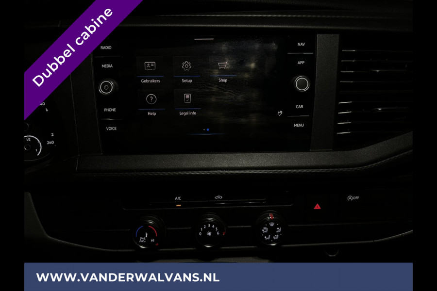 Volkswagen Transporter 2.0 TDI 150pk L2H1 Dubbele cabine Euro6 Airco | Navigatie | 2500kg Trekhaak | 5-Zits | imperiaal, cruisecontrol, apple carplay, android auto