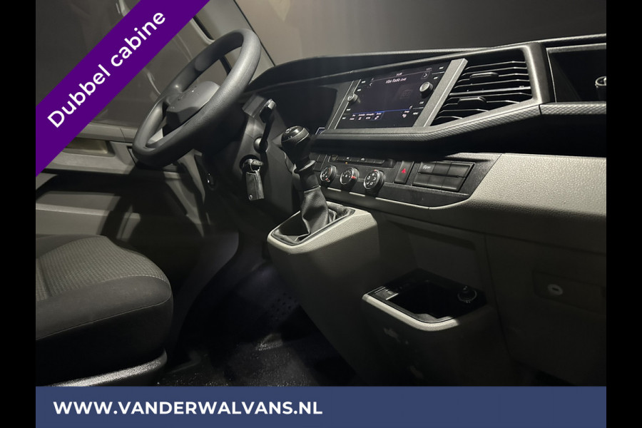 Volkswagen Transporter 2.0 TDI 150pk L2H1 Dubbele cabine Euro6 Airco | Navigatie | 2500kg Trekhaak | 5-Zits | imperiaal, cruisecontrol, apple carplay, android auto