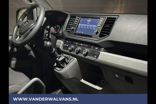 Volkswagen Crafter 2.0 TDI 140pk L3H3 L2H2 Achterwiel aandrijving Euro6 Airco | Camera | 3000kg Trekhaak | Apple Carplay Android Auto, Bijrijdersbank