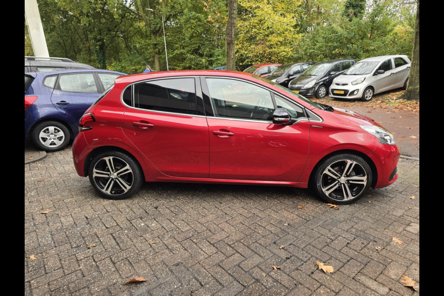 Peugeot 208 1.2 PureTech GT-line | 2E EIGENAAR | 12MND GARANTIE | AIRCO | NAVI | LMV |