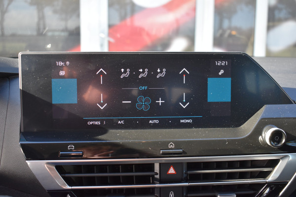 Citroën C4 1.2 Puretech Feel / Clima / Navi / Camera / Trekhaak / LED / Apple Carplay