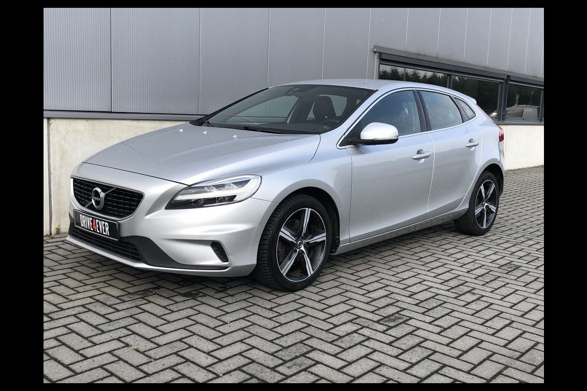 Volvo V40 2.0 R-Design 11-2016 met Navi Climate Pdc Elek pakket Sportve