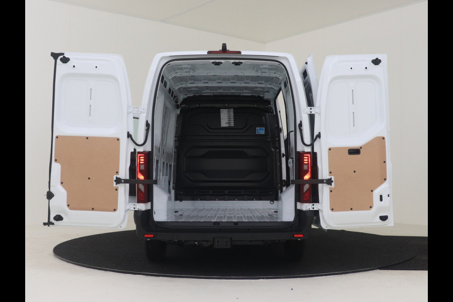 Renault Master T35 150 PK L2H2 ADVANCE NIEUW MODEL ( BPM VRIJ ) LED AIRCO ECC NAVIGATIE CAMERA PARKEERSENSOREN ACHTER LANE ASSIST ALL SEASON BANDEN