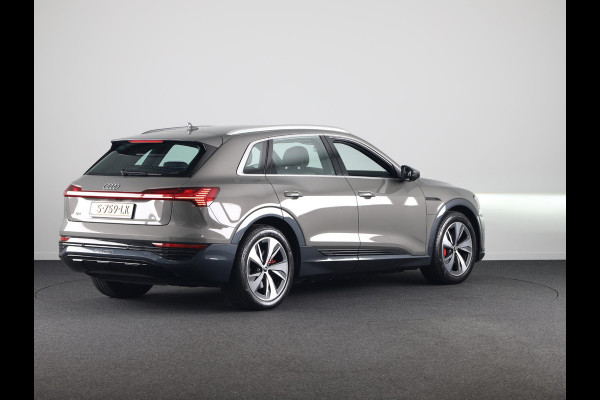 Audi Q8 e-tron 50 quattro Advanced Edition 95 kWh 340PK | Private lease vanaf € 1.116,- pm | Head up Display | AC Boordlader 22kw | Keyless Entry | Elektrisch verstelbaar stuur