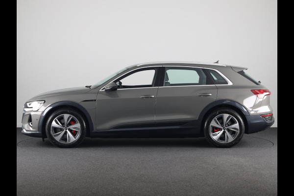 Audi Q8 e-tron 50 quattro Advanced Edition 95 kWh 340PK | Private lease vanaf € 1.116,- pm | Head up Display | AC Boordlader 22kw | Keyless Entry | Elektrisch verstelbaar stuur