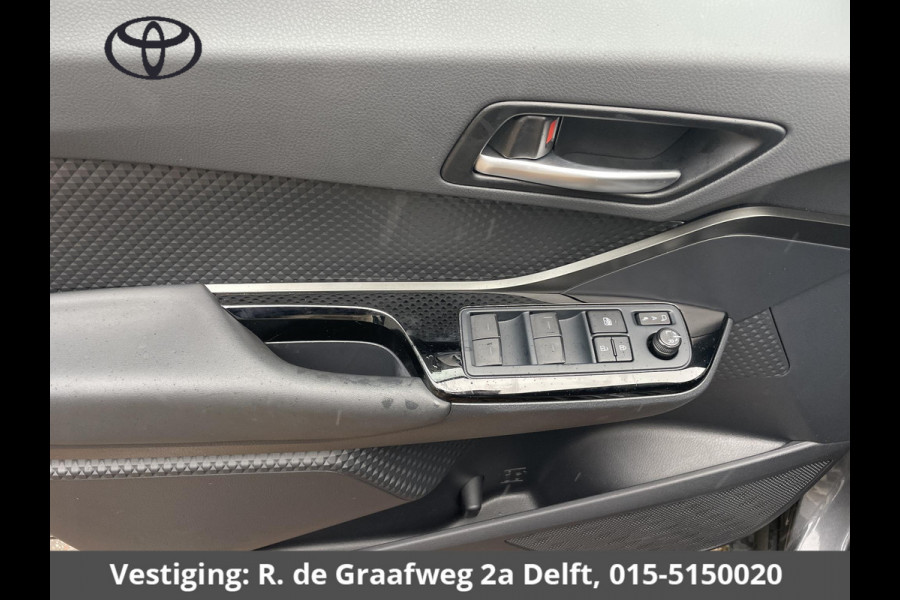 Toyota C-HR 1.8 Hybrid Style | Stoel en stuur verwarming | Parkeersensoren voor en achter | Apple Carplay & AndroidAUTO | Naviagtie