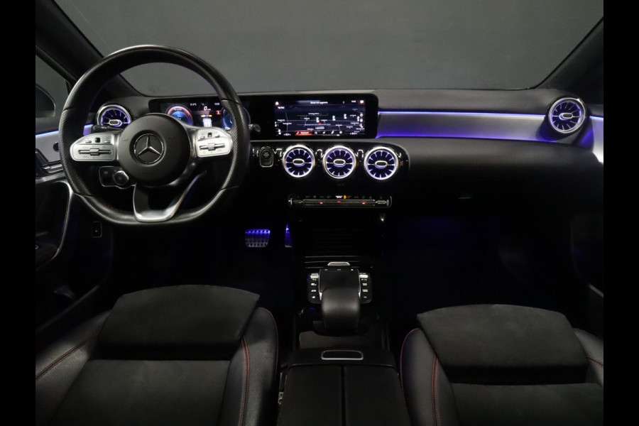 Mercedes-Benz A-Klasse 250 e Business Solution AMG Limited [SCHUIFKANTELDAK, SFEERVERLICHTING, ACHTERUITRIJCAMERA, ELEC.. STOELEN, STOELVERWARMING, LED, CRUISE, FLIPPERS,  NIEUWSTAAT]