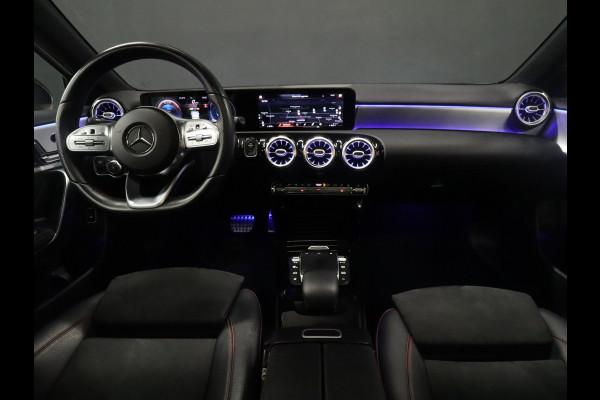 Mercedes-Benz A-Klasse 250 e Business Solution AMG Limited [SCHUIFKANTELDAK, SFEERVERLICHTING, ACHTERUITRIJCAMERA, ELEC.. STOELEN, STOELVERWARMING, LED, CRUISE, FLIPPERS,  NIEUWSTAAT]