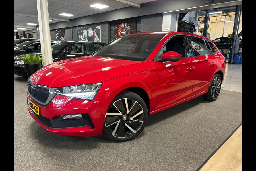 Škoda SCALA 1.0 TSI Sport Business/navi/carplay/stoelverw/boeken/trekhaak