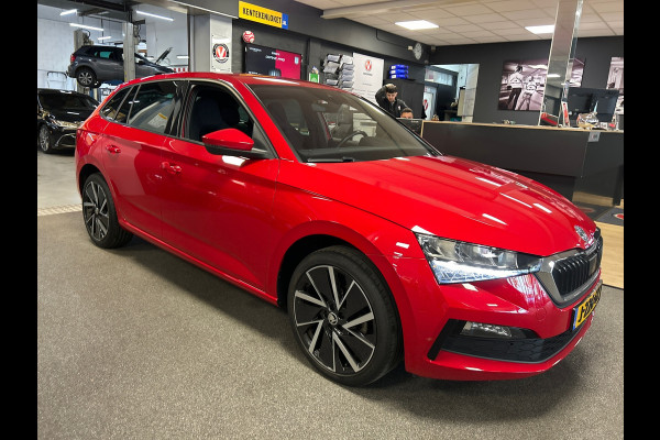 Škoda SCALA 1.0 TSI Sport Business/navi/carplay/stoelverw/boeken/trekhaak