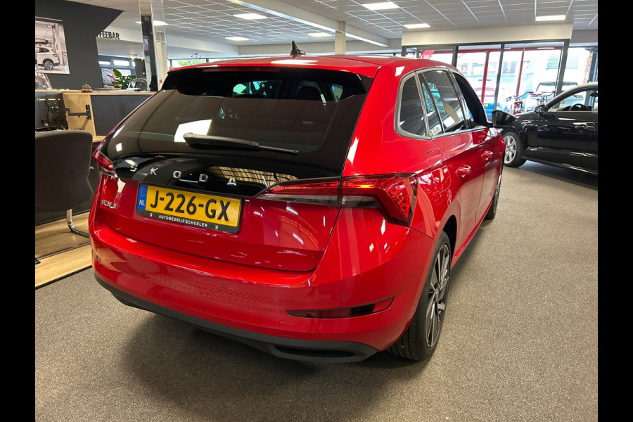 Škoda SCALA 1.0 TSI Sport Business/navi/carplay/stoelverw/boeken/trekhaak