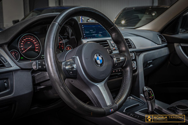 BMW 3 Serie Touring 318i High Executive|Pano|Cam|e-trekhaak