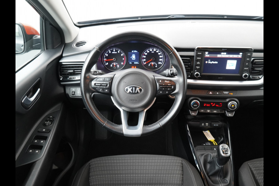 Kia Stonic 1.0 T-GDi DynamicLine - Climate Control -  Apple Carplay / Android auto - Navi - 12 maanden Bovag garantie