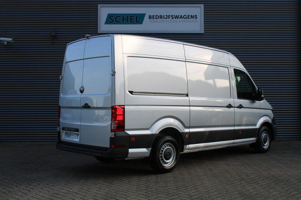 Volkswagen Crafter 30 2.0 TDI L3H3 140pk - Navigatie - DAB - Geveerde Stoel - Camera - Carplay - Rijklaar