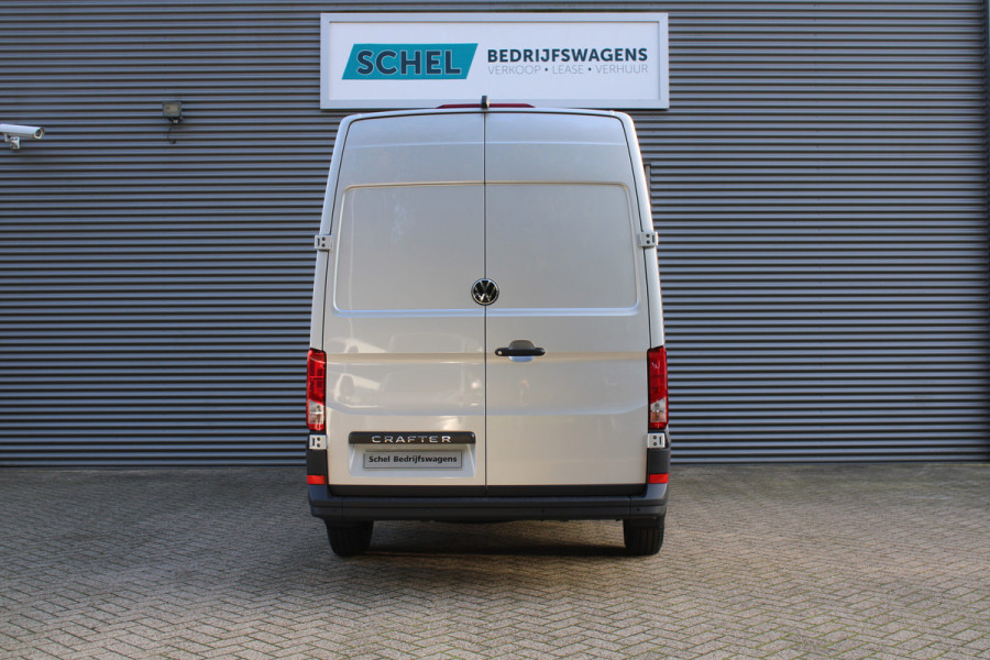 Volkswagen Crafter 30 2.0 TDI L3H3 140pk - Navigatie - DAB - Geveerde Stoel - Camera - Carplay - Rijklaar