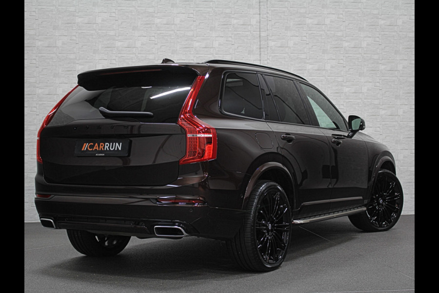 Volvo XC90 2.0 T8 AWD R-Design | 360 View | ACC | Massage | Panorama | Stoelventilatie | Harman-Kardon | Head-Up | Keyless-Entry | Alcantara-Hemel | Pilot-Assist | Stuurverwarming | 4-Zone Clima | Stoelverwarming V+A | Leder Zwart | Autom. Parkeren | Standkachel | Zonwering | Draadloos Laden | Carplay | Treeplanken |