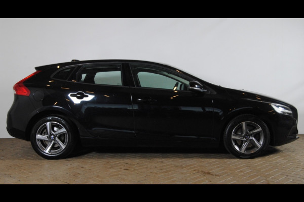 Volvo V40 2.0 T2 Momentum