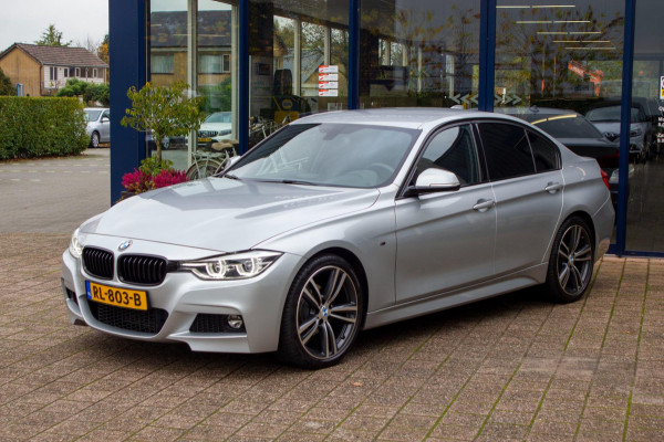 BMW 3 Serie 318i Corporate Lease Executive | Prijs rijklaar incl. 12 mnd garantie | M-pakket Lmv Navi Pdc Bluetooth Cruise Clima