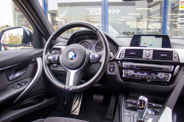 BMW 3 Serie 318i Corporate Lease Executive | Prijs rijklaar incl. 12 mnd garantie | M-pakket Lmv Navi Pdc Bluetooth Cruise Clima