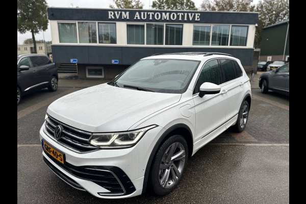 Volkswagen Tiguan 1.4 TSI eHybrid R-Line | PANO | KEYLESS | STOEL + STUURVERWARMING | RIJKLAARPRIJS INCL. 12 MND. BOVAGGARANTIE