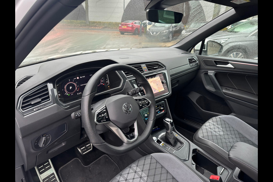 Volkswagen Tiguan 1.4 TSI eHybrid R-Line | PANO | KEYLESS | STOEL + STUURVERWARMING | RIJKLAARPRIJS INCL. 12 MND. BOVAGGARANTIE