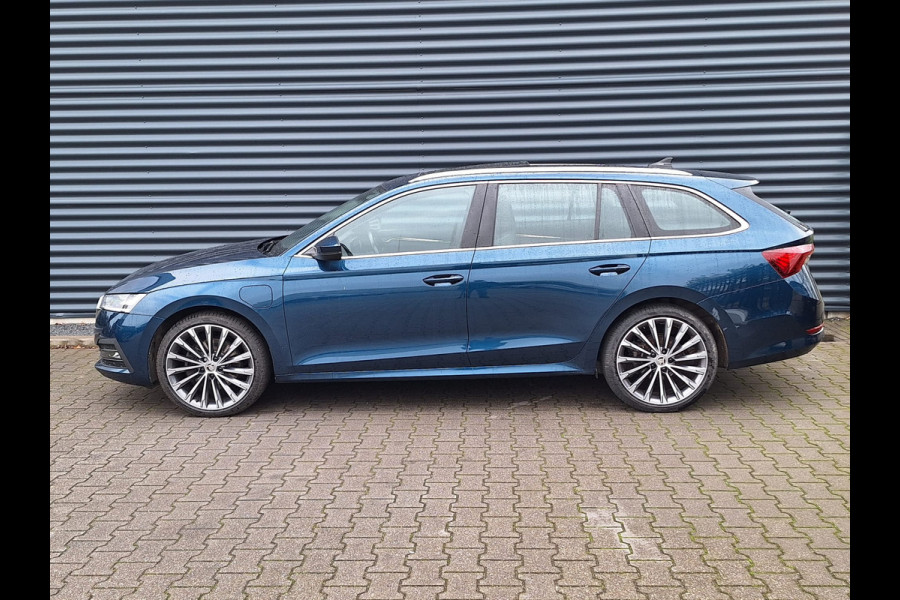 Škoda Octavia Combi 1.4 TSI iV PHEV Sportline Business Plug In Hybrid PHEV | Lederen Sportstoelen Ergo & Memory | Carplay | Stoel Verwarming + Verkoeling | Panodak | Draadloos Laden |