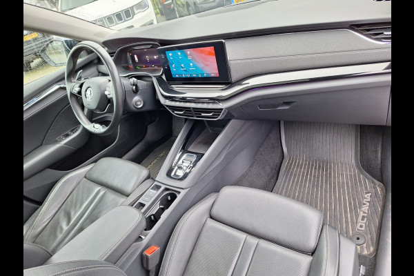 Škoda Octavia Combi 1.4 TSI iV PHEV Sportline Business Plug In Hybrid PHEV | Lederen Sportstoelen Ergo & Memory | Carplay | Stoel Verwarming + Verkoeling | Panodak | Draadloos Laden |