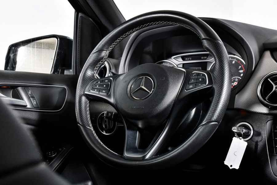 Mercedes-Benz B-Klasse 180 120 PK Ambition | Cruise | PDC | NAV | Airco | Trekhaak | LM 18" |