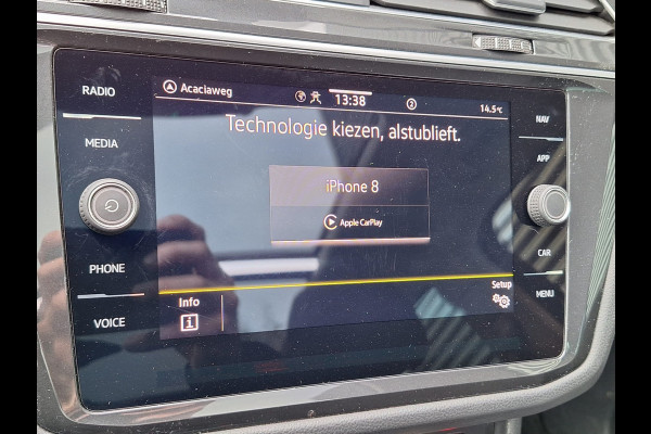 Volkswagen Tiguan 1.4 TSI eHybrid Elegance Plug In Hybrid 245pk PHEV | Panodak |  Trekhaak af Fabriek | Adaptive Cruise | Stuur/Stoel Verwarming | IQ Light | 18"L.M |  Carplay | 360 Camera |