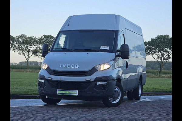 Iveco Daily 35C15V 3.0 DUBBELLUCHT 150 PK 3.0 LTR 3500 KG TREKHAAK!