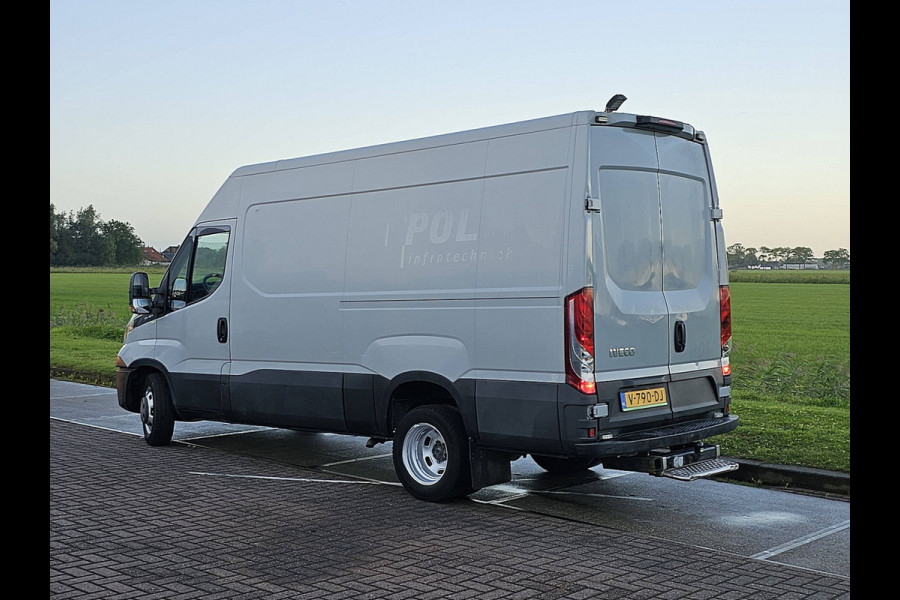 Iveco Daily 35C15V 3.0 DUBBELLUCHT 150 PK 3.0 LTR 3500 KG TREKHAAK!