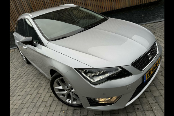 Seat León ST 1.4 EcoTSI FR H6 | Navigatie | CarPlay | Camera | DAB | Getint glas | LED | Parkeersensoren voor en achter | Seat Sound audio |