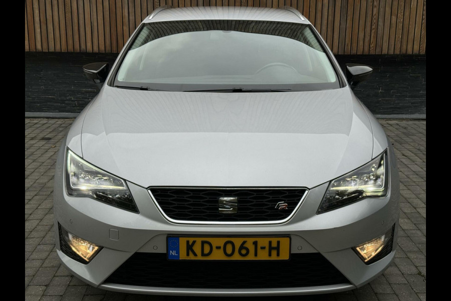 Seat León ST 1.4 EcoTSI FR H6 | Navigatie | CarPlay | Camera | DAB | Getint glas | LED | Parkeersensoren voor en achter | Seat Sound audio |