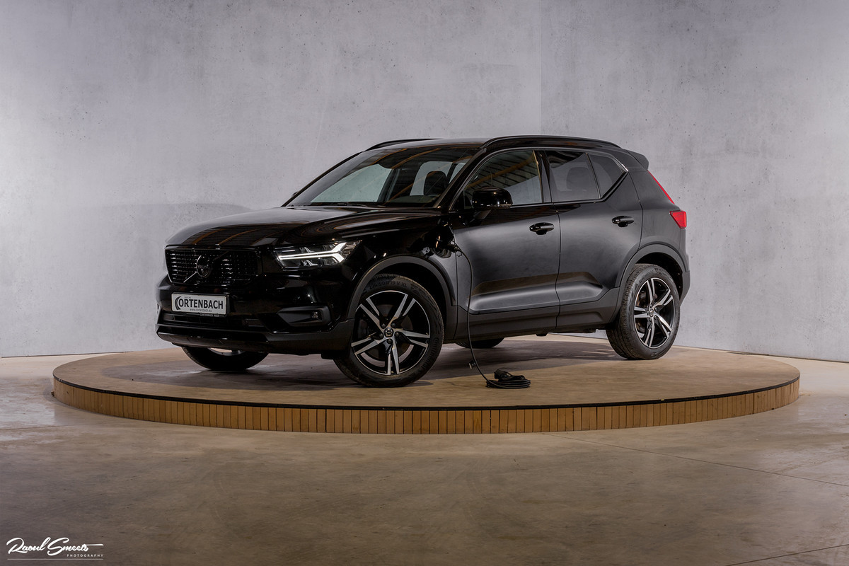 Volvo XC40 1.5 T5 Recharge R-Design | 360 camera | Apple carplay | Cruise control |