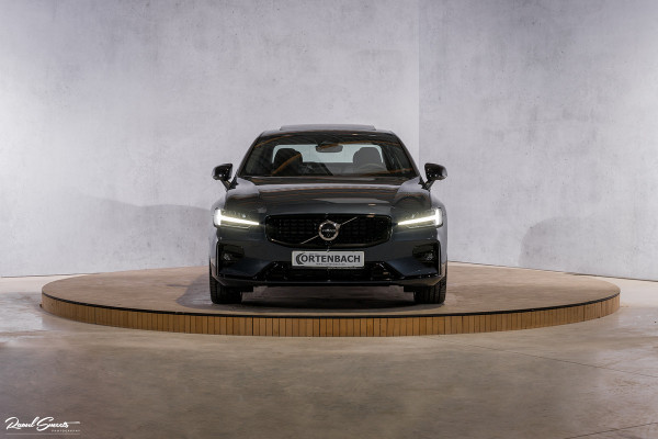 Volvo S60 2.0 B5 AWD Ultimate Dark | R-Design | Google | Apple carplay | Memory stoelen | Premium audio |