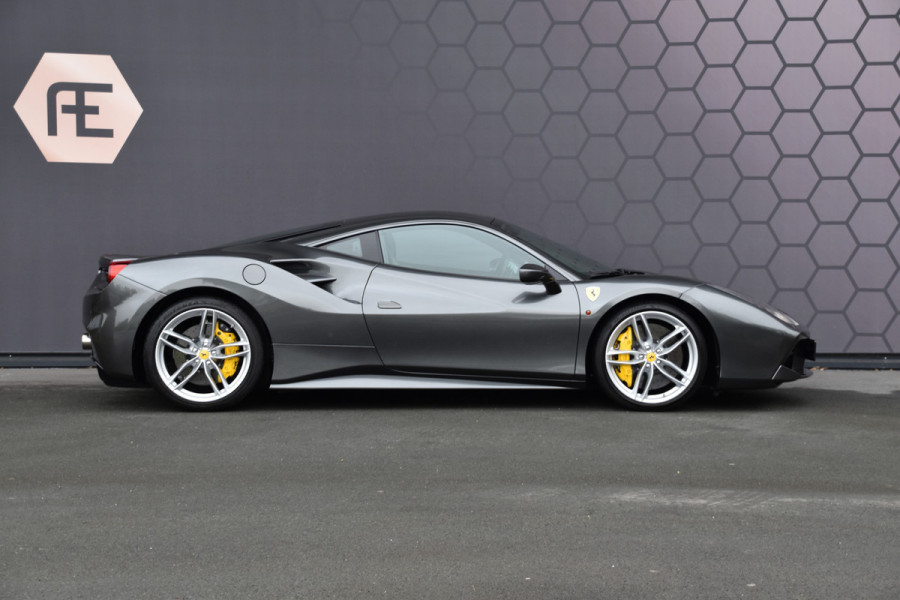 Ferrari 488 3.9 GTB HELE ORIGINEEL NEDERLANDS | CAPRISTO UITLAAT  | ACHTERUITRIJCAMERA | LIFTING SYSTEEM | APPLE CARPLAY | BUMPY ROAD | SUBWOOFER |