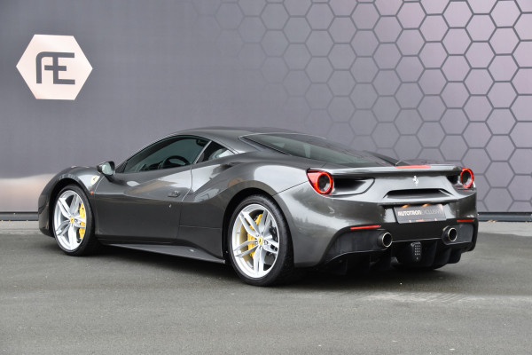 Ferrari 488 3.9 GTB HELE ORIGINEEL NEDERLANDS | CAPRISTO UITLAAT  | ACHTERUITRIJCAMERA | LIFTING SYSTEEM | APPLE CARPLAY | BUMPY ROAD | SUBWOOFER |