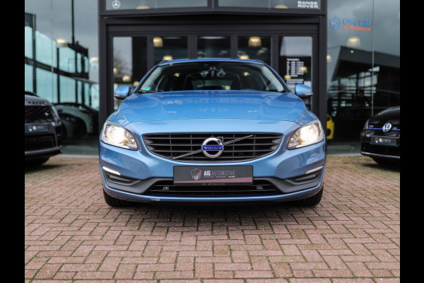 Volvo V60 2.0 D3 R-Design | Stoelverw. | Memory | PDC | Cruise Control | Trekhaak | Start-Stop