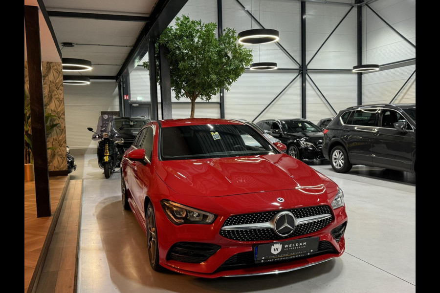 Mercedes-Benz CLA-Klasse Shooting Brake 180 AMG Edition Garantie Groot Scherm Xenon Alcantara Navi Carplay Rijklaar