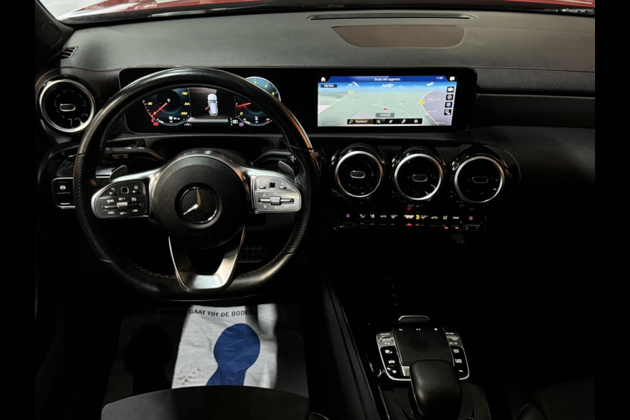 Mercedes-Benz CLA-Klasse Shooting Brake 180 AMG Edition Garantie Groot Scherm Xenon Alcantara Navi Carplay Rijklaar