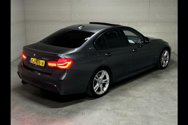 BMW 3-serie 330e M-Sport Pano Leer Navi Cruise PDC NAP