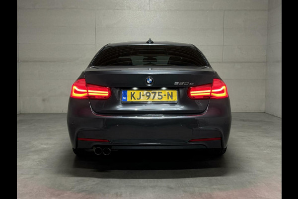 BMW 3-serie 330e M-Sport Pano Leer Navi Cruise PDC NAP