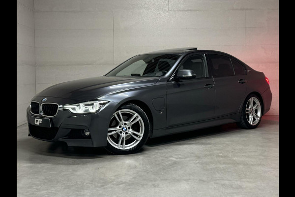 BMW 3-serie 330e M-Sport Pano Leer Navi Cruise PDC NAP