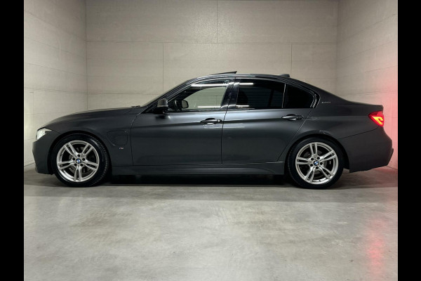 BMW 3-serie 330e M-Sport Pano Leer Navi Cruise PDC NAP