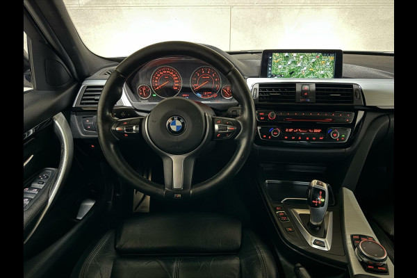 BMW 3-serie 330e M-Sport Pano Leer Navi Cruise PDC NAP