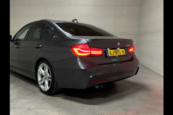 BMW 3-serie 330e M-Sport Pano Leer Navi Cruise PDC NAP