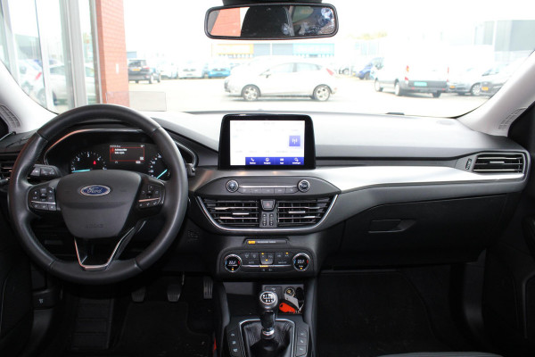 Ford FOCUS Wagon 1.5 EcoBlue Titanium Business | Trekhaak | Adaptive cruise control | Head up display | Climate Control